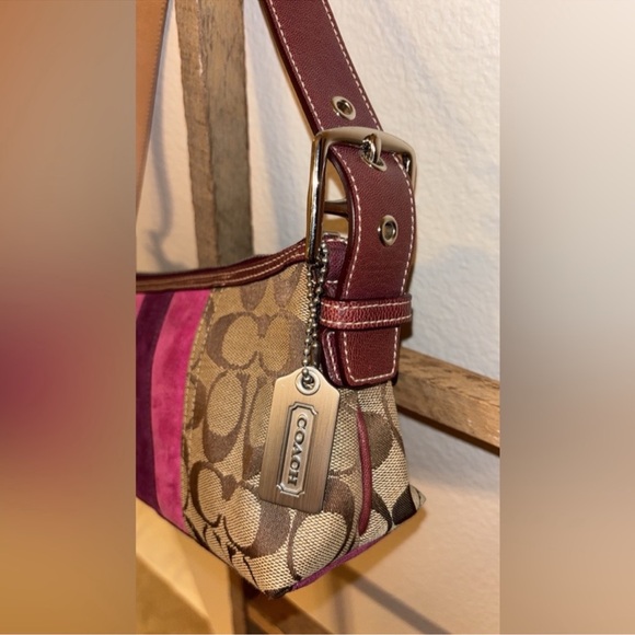 Coach Signature Shoulder Bag with Pink Accent - Picture 3 of 6